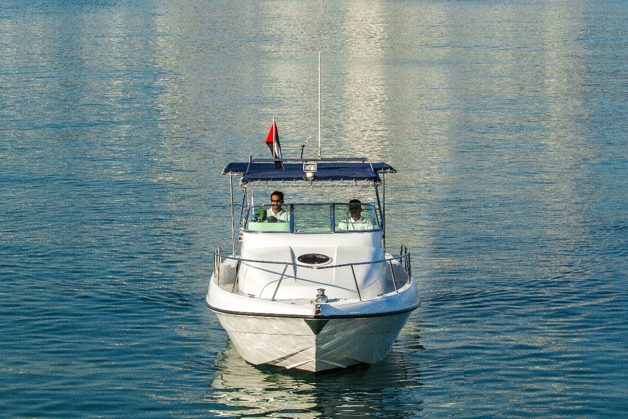 35ft yacht rental in dubai